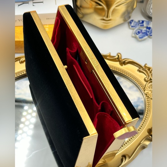 🆕 LULU GUINNESS 🧿 BNWOT Black Velvet Karlie Clutch Bag Lip Closure - Picture 10 of 13